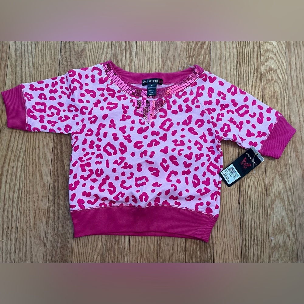 Girls One Step Up Leopard Print S/S Sequined Neckline Sweatshirt -Size S (4)